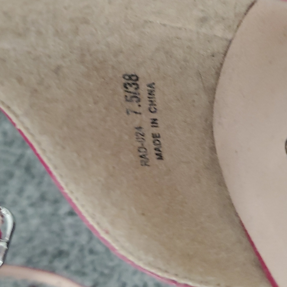 Chinese Laundry Rocking Pumps - Magenta - Picture 2 of 8